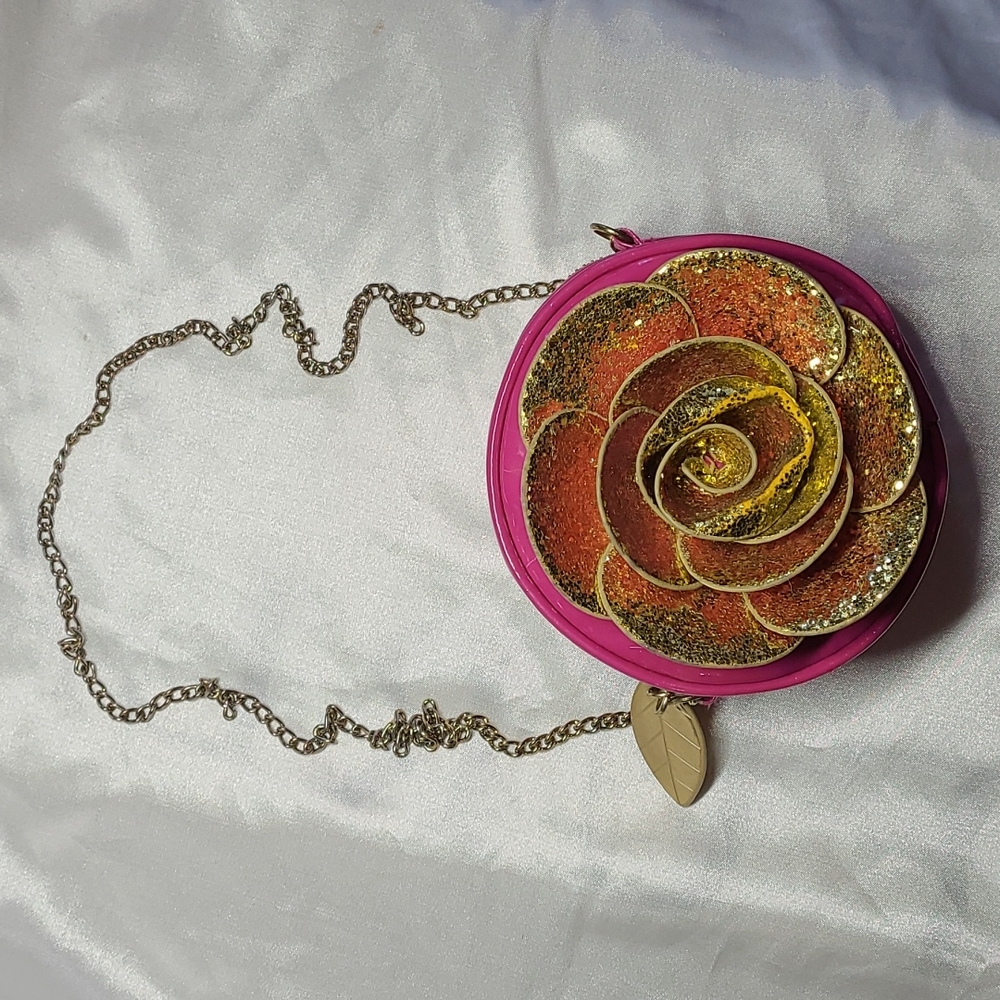 Sold- H&M Small Flower Purse - Picture 1 of 11